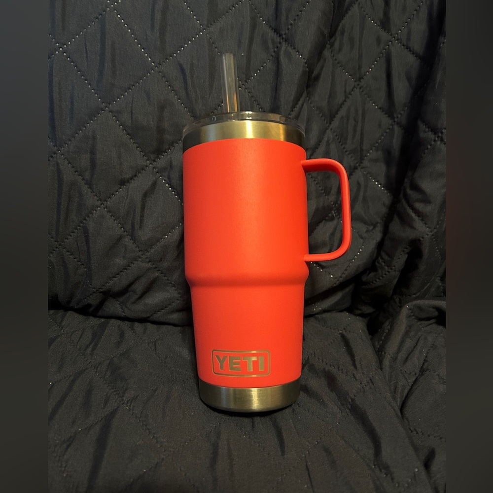 Yeti Rambler 25 oz Straw Mug, Bimini Pink